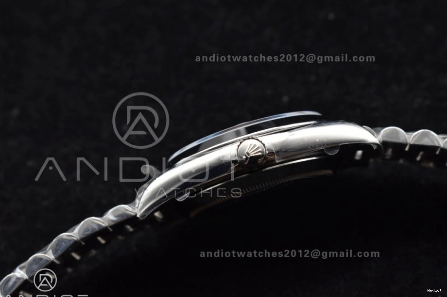 Gain A President DayDate 40 Crystal Bracelet 720 Unique On Dial Weight SS Blue Iced GSF 0709